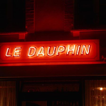 Hotel Le Dauphin Moulins-la-Marche Bagian luar foto