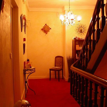 Hotel Le Dauphin Moulins-la-Marche Bagian luar foto